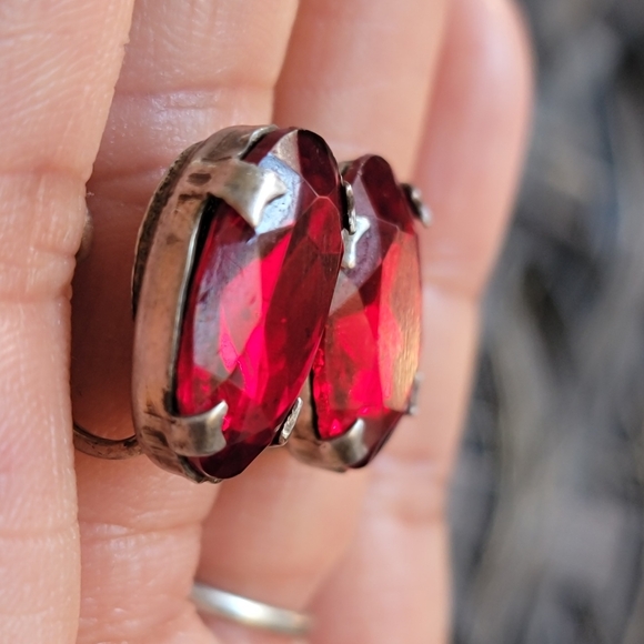Gorgeous vintage vibrant ruby red paste glass large oval sterling silver earring - Picture 7 of 16